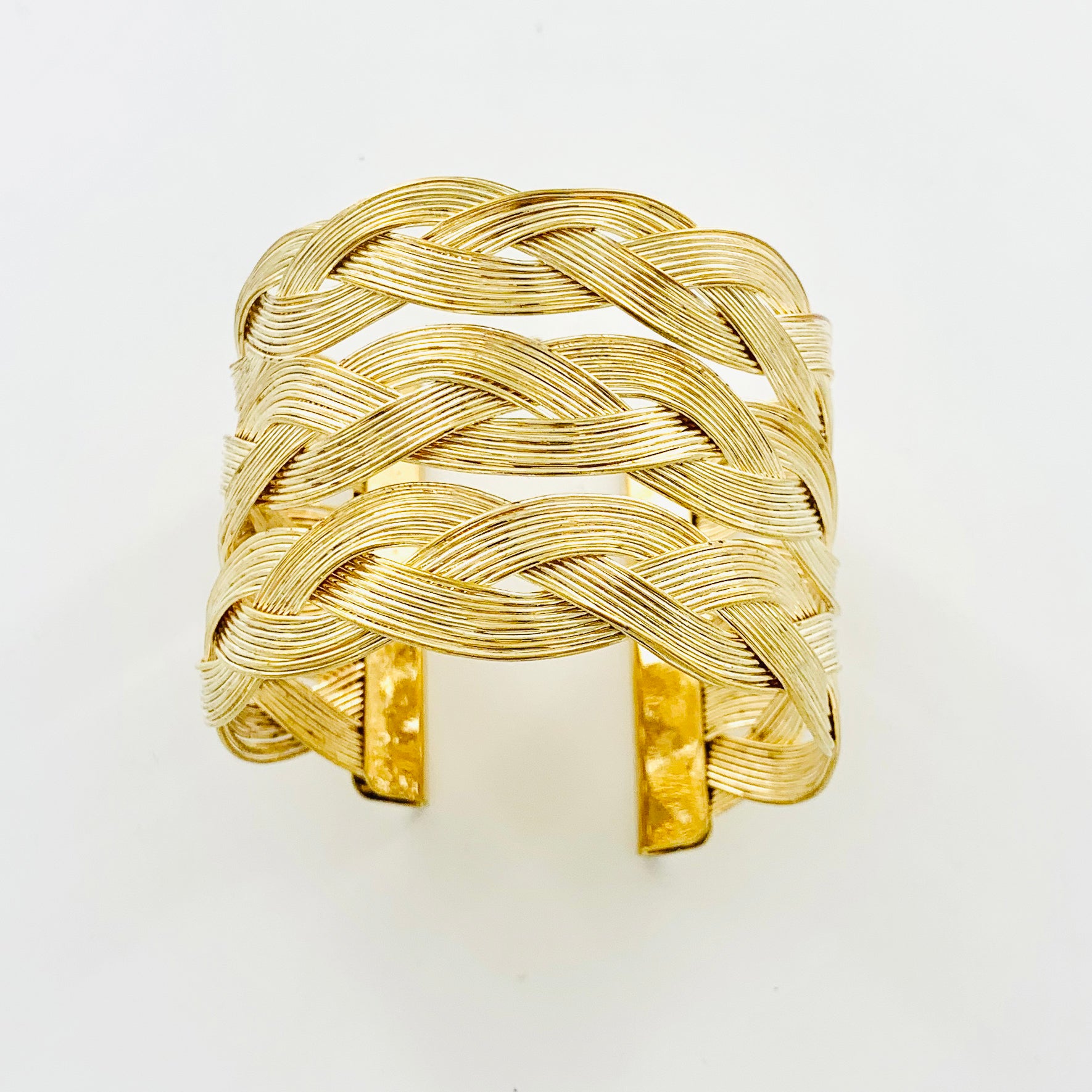 Gold Bangles with wavy weaved pattern