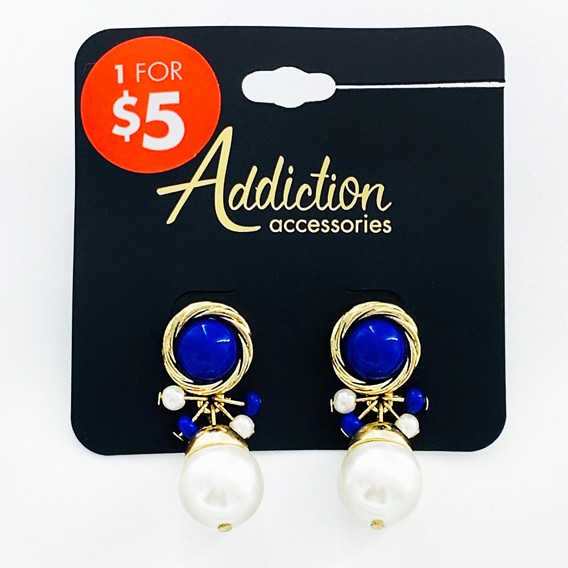 Blue earring with pearl and beads