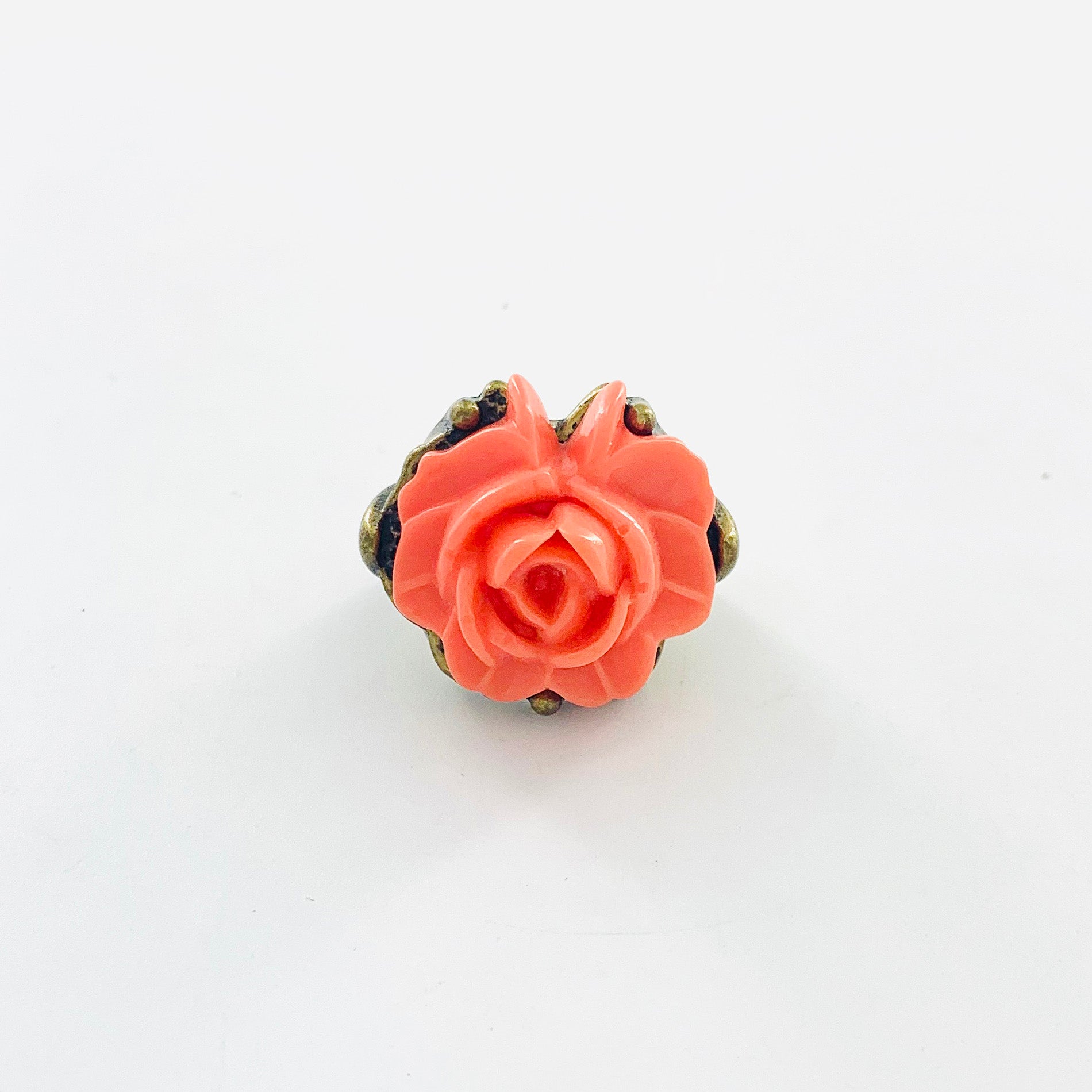 Large ring with coral pink rose